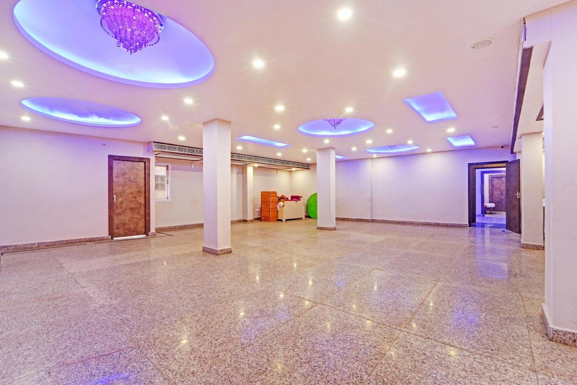 Hotel O Saharsh Hotel Патна Экстерьер фото